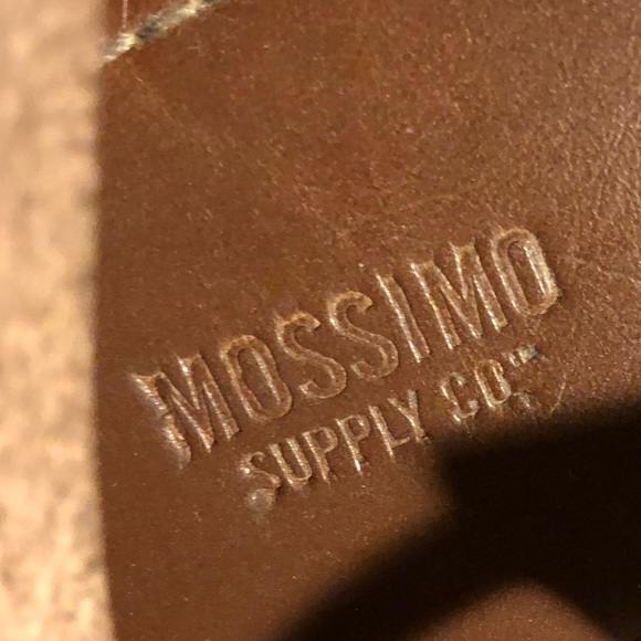 Sandals - Picture 2 of 3